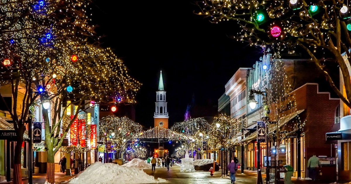 12 Most Magical Best Christmas Towns in USA